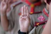 Boyscouts hand symbol.